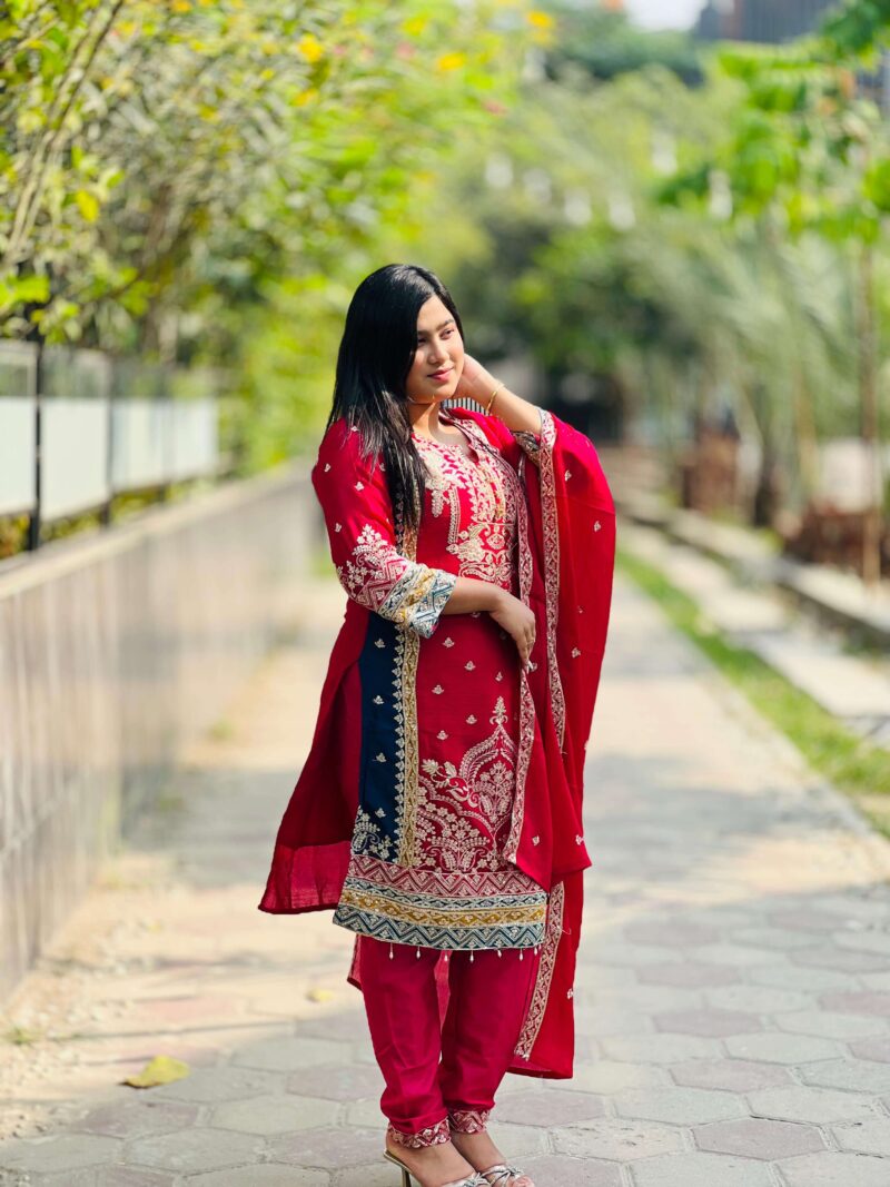 জর্জেট এমব্রয়ডারি ফোর পিস - Image 2